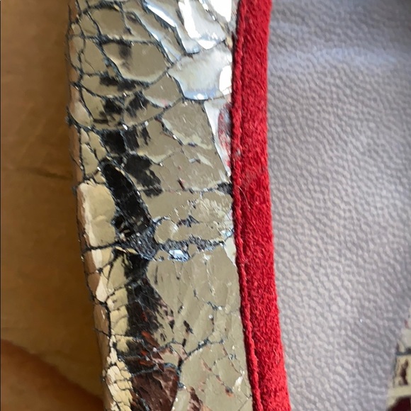 Joie Mirrored Silver Flats with Red Piping size 39 - Picture 3 of 4